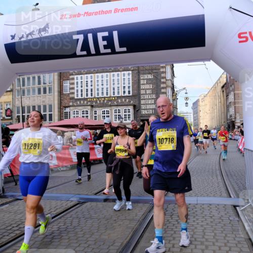13.09.2026 - 21. swb-Marathon Bremen Tim E. http://msf.ph/oto/10333126 13.09.2026 11:05:25 Ziel 10370, 10465, 10576, 10697, 10718, 10741, 10800, 10850, 10975, 10995, 11102, 11105, 11157, 11218, 11281, 11326, 11584, 11616, 11722, 11900, 11939, 12002, 12011, 12064, 12079, 12080, 12099, 12235, 12335, 12522 meine-sportfotos.de