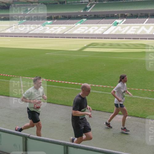 13.09.2026 - 21. swb-Marathon Bremen Michael Burmester http://msf.ph/oto/10333139 13.09.2026 13:05:25 Laufen im Stadion 178, 209, 217, 244, 323, 394, 430, 454, 534, 536, 565, 647, 784, 891, 900, 1073, 1239, 1243, 1274, 1307, 1308, 1373, 1380, 1456, 1533, 1581, 1627, 1653, 1656, 1687, 1780, 1914, 1932, 1941, 2023, 2076, 2089, 2126, 2241, 2244, 2265, 2301, 2310, 2355, 2369, 2393, 2430, 2452, 2464, 2602, 2723, 2742, 2764, 2867, 2872, 2891, 2910, 2919, 2957, 2959, 2985, 3028, 3030, 3115, 3217, 3278, 3320, 3343, 3419, 3425, 3444, 3485, 3521, 3796, 3909, 242 meine-sportfotos.de