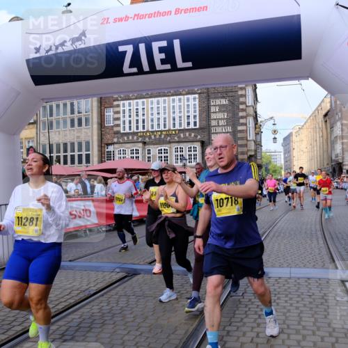 13.09.2026 - 21. swb-Marathon Bremen Tim E. http://msf.ph/oto/10333142 13.09.2026 11:05:25 Ziel 10370, 10465, 10576, 10697, 10718, 10741, 10800, 10850, 10975, 10995, 11102, 11105, 11157, 11218, 11281, 11326, 11584, 11616, 11722, 11900, 11939, 12002, 12011, 12064, 12079, 12080, 12099, 12235, 12335, 12522 meine-sportfotos.de