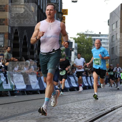 13.09.2026 - 21. swb-Marathon Bremen Strokosch-Dieckow http://msf.ph/oto/10333155 13.09.2026 13:16:26 Ziel 145, 481, 663, 740, 1605, 1955, 2623, 3134, 3149, 4128, 4823, 5430, 5913, 6106, 6721, 6744, 7307, 7413, 8398, 8487, 9278, 13008, 13158, 696, 816, 985, 1076, 1162, 2474, 5255, 6367, 7053, 7603, 7875, 8171, 8288 meine-sportfotos.de