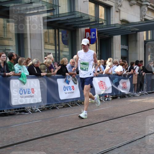 13.09.2026 - 21. swb-Marathon Bremen Strokosch-Dieckow http://msf.ph/oto/10333235 13.09.2026 13:23:40 Ziel 102, 342, 909, 1199, 2210, 2288, 2370, 2517, 2967, 3044, 3372, 4601, 4671, 5011, 5104, 5116, 5146, 5231, 5257, 5397, 5623, 6105, 6332, 6648, 6772, 7094, 7105, 7216, 7357, 7475, 7761, 8051, 8052, 8179, 10059, 10115, 13007, 13197, 13219, 135, 672, 2371, 2409, 2485, 2490, 2560, 2627, 3078, 3138, 3173, 3531, 3642, 3856, 3861, 3939, 5820, 5821, 5908, 6157, 6843, 6848, 6923, 8095, 8290, 8560, 8863, 9088, 9196, 9436 meine-sportfotos.de