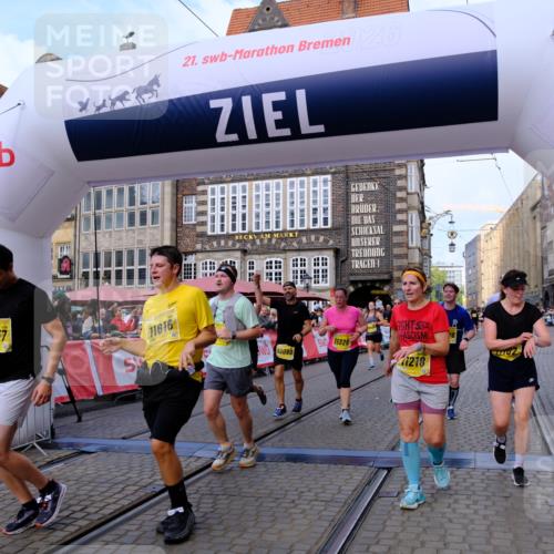 13.09.2026 - 21. swb-Marathon Bremen Tim E. http://msf.ph/oto/10333283 13.09.2026 11:05:30 Ziel 10370, 10411, 10576, 10697, 10718, 10800, 10802, 10995, 11102, 11105, 11157, 11218, 11281, 11326, 11584, 11616, 11722, 11900, 12002, 12011, 12064, 12079, 12080, 12099, 12335 meine-sportfotos.de
