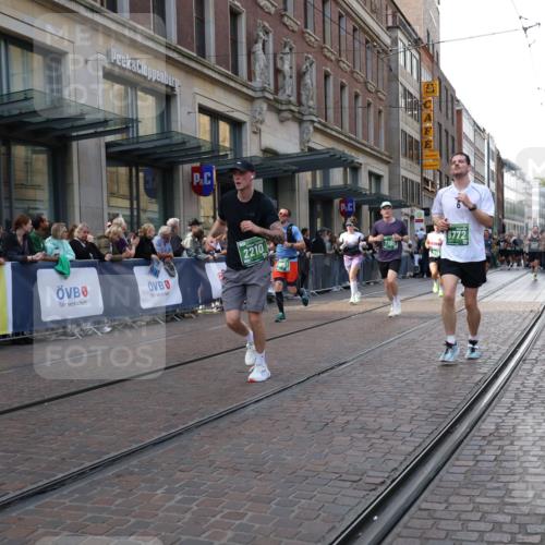 13.09.2026 - 21. swb-Marathon Bremen Strokosch-Dieckow http://msf.ph/oto/10333286 13.09.2026 13:23:42 Ziel 102, 342, 776, 909, 1199, 2210, 2288, 2370, 2517, 2967, 3044, 3372, 4671, 5011, 5104, 5116, 5146, 5208, 5257, 5397, 5481, 5623, 6105, 6332, 6648, 6772, 7059, 7094, 7105, 7357, 7475, 7761, 8051, 8052, 8082, 8179, 9087, 10059, 10115, 13007, 13197, 13219, 135, 672, 2371, 2409, 2485, 2490, 2560, 2627, 3078, 3138, 3173, 3531, 3642, 3856, 3861, 3939, 4601, 5011, 5231, 5908, 6157, 6843, 6848, 6923, 7216, 8095, 8290, 8560, 8863, 9088, 9196 meine-sportfotos.de