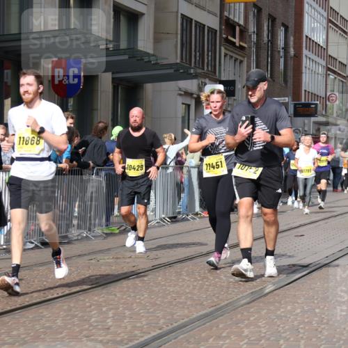 13.09.2026 - 21. swb-Marathon Bremen Strokosch-Dieckow http://msf.ph/oto/10333287 13.09.2026 11:03:38 Ziel 10152, 10357, 10390, 10403, 10429, 10516, 10607, 10659, 10671, 10672, 10720, 10726, 10796, 10912, 10913, 10918, 11149, 11318, 11319, 11325, 11451, 11470, 11471, 11511, 11618, 11868, 11909, 11967, 12103, 12113, 12140, 12260, 12392, 12433, 12504, 10090, 10091, 10092, 10187, 10237, 10309, 10327, 10420, 10569, 10724, 10902, 10904, 10950, 11211, 11411, 11595, 11598, 11655, 11746, 11773, 12068, 12074, 12184, 12185, 12611 meine-sportfotos.de
