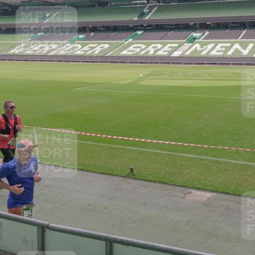 13.09.2026 - 21. swb-Marathon Bremen Michael Burmester http://msf.ph/oto/10333325 13.09.2026 13:05:50 Laufen im Stadion 109, 178, 217, 244, 287, 303, 323, 394, 430, 454, 536, 565, 578, 613, 647, 784, 891, 900, 1073, 1205, 1239, 1243, 1274, 1307, 1308, 1365, 1373, 1380, 1456, 1533, 1574, 1581, 1627, 1656, 1687, 1780, 1823, 1848, 1909, 1914, 1932, 1941, 2023, 2076, 2089, 2126, 2241, 2244, 2265, 2275, 2301, 2310, 2355, 2356, 2393, 2430, 2452, 2464, 2602, 2723, 2742, 2764, 2867, 2872, 2902, 2910, 2919, 2957, 2959, 2985, 3030, 3115, 3217, 3278, 3320, 3343, 3419, 3444, 3485, 3909 meine-sportfotos.de