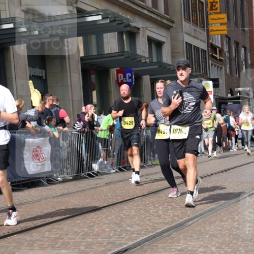 13.09.2026 - 21. swb-Marathon Bremen Strokosch-Dieckow http://msf.ph/oto/10333336 13.09.2026 11:03:39 Ziel 10152, 10357, 10390, 10403, 10429, 10516, 10607, 10659, 10671, 10672, 10720, 10726, 10796, 10912, 10913, 10918, 11149, 11318, 11319, 11325, 11451, 11470, 11471, 11511, 11539, 11618, 11868, 11909, 11967, 12001, 12103, 12113, 12140, 12260, 12392, 12433, 12504, 10090, 10091, 10092, 10187, 10309, 10327, 10420, 10569, 10724, 10902, 10904, 10950, 11211, 11411, 11595, 11598, 11655, 11746, 11773, 12074, 12184, 12185, 12611 meine-sportfotos.de