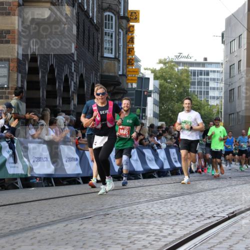 13.09.2026 - 21. swb-Marathon Bremen Strokosch-Dieckow http://msf.ph/oto/10333341 13.09.2026 13:16:36 Ziel 481, 663, 740, 755, 792, 1605, 3134, 5554, 5963, 6106, 6721, 6744, 7801, 8398, 9031, 9115, 13008, 13158, 472, 675, 696, 734, 827, 985, 2473, 2474, 2809, 3716, 3961, 4135, 4137, 4485, 5772, 6531, 6535, 7387, 7875 meine-sportfotos.de