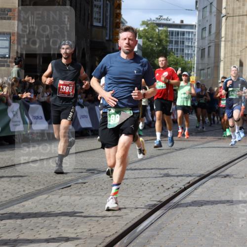 13.09.2026 - 21. swb-Marathon Bremen Strokosch-Dieckow http://msf.ph/oto/10333354 13.09.2026 13:31:35 Ziel 217, 1398, 1627, 2244, 2513, 2602, 2802, 3343, 3392, 3396, 3762, 3800, 4477, 4647, 5375, 5673, 5720, 5765, 5846, 5979, 6419, 6619, 6732, 6968, 7001, 7296, 7359, 7637, 7812, 7882, 8035, 8097, 8339, 8342, 8382, 8726, 9147, 9274, 9337, 9822, 9969, 9977, 13066, 310, 3115, 3239, 3244, 3278, 3858, 3989, 4030, 4164, 4998, 5158, 5363, 5426, 5899, 6062, 6100, 6193, 6213, 6354, 6602, 7260, 7608, 7790, 7941, 7964, 8078, 8166, 8206, 9033, 9188, 9568, 9785, 9914, 13151 meine-sportfotos.de