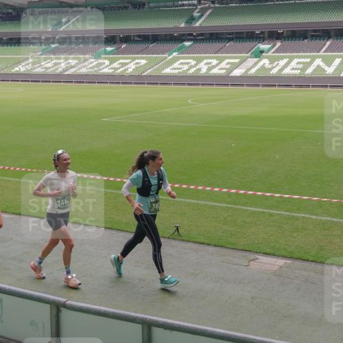 13.09.2026 - 21. swb-Marathon Bremen Michael Burmester http://msf.ph/oto/10333367 13.09.2026 13:05:54 Laufen im Stadion 109, 178, 217, 244, 287, 303, 323, 372, 394, 430, 454, 536, 565, 578, 613, 647, 784, 891, 900, 1073, 1083, 1205, 1239, 1243, 1274, 1307, 1308, 1365, 1373, 1380, 1437, 1456, 1533, 1545, 1574, 1581, 1627, 1656, 1687, 1780, 1823, 1848, 1909, 1914, 1932, 1941, 2023, 2076, 2089, 2126, 2241, 2244, 2265, 2275, 2301, 2310, 2355, 2356, 2393, 2430, 2452, 2464, 2602, 2723, 2742, 2764, 2867, 2902, 2910, 2919, 2957, 2959, 2985, 3030, 3115, 3217, 3278, 3320, 3343, 3419, 3444, 3485 meine-sportfotos.de