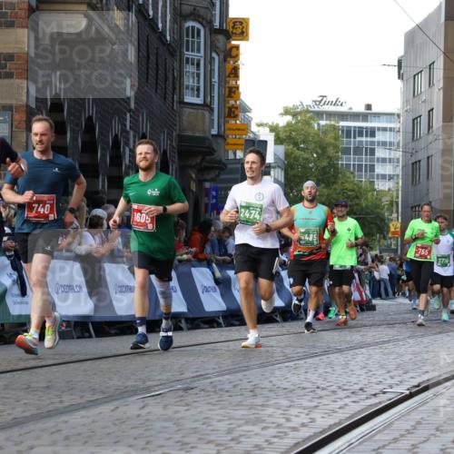 13.09.2026 - 21. swb-Marathon Bremen Strokosch-Dieckow http://msf.ph/oto/10333400 13.09.2026 13:16:38 Ziel 481, 663, 740, 755, 792, 1162, 1605, 2604, 3134, 5554, 5963, 6106, 6721, 6744, 7053, 7801, 8398, 9031, 9115, 13008, 472, 675, 696, 734, 827, 985, 2473, 2474, 2809, 3716, 3961, 4135, 4137, 4485, 5772, 6049, 6531, 6535, 7297, 7387, 7875 meine-sportfotos.de