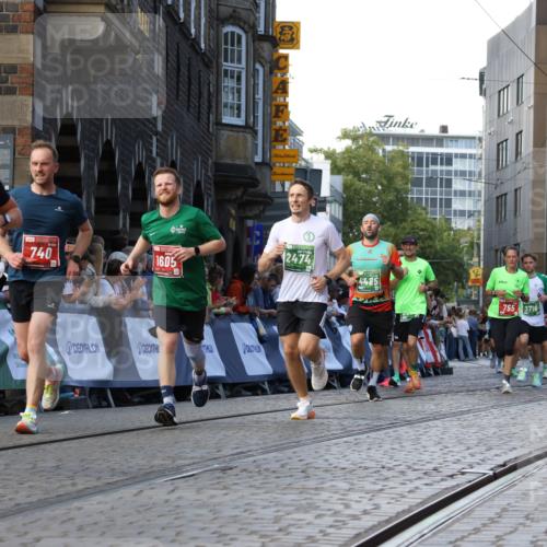 13.09.2026 - 21. swb-Marathon Bremen Strokosch-Dieckow http://msf.ph/oto/10333410 13.09.2026 13:16:38 Ziel 481, 663, 740, 755, 792, 1162, 1605, 2604, 3134, 5554, 5963, 6106, 6721, 6744, 7053, 7801, 8398, 9031, 9115, 13008, 472, 675, 696, 734, 827, 985, 2473, 2474, 2809, 3716, 3961, 4135, 4137, 4485, 5772, 6049, 6531, 6535, 7297, 7387, 7875 meine-sportfotos.de