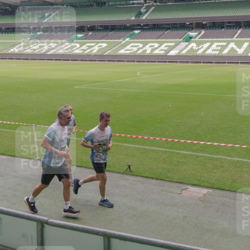 13.09.2026 - 21. swb-Marathon Bremen Michael Burmester http://msf.ph/oto/10333411 13.09.2026 13:05:58 Laufen im Stadion 109, 178, 217, 244, 287, 303, 310, 323, 372, 394, 430, 454, 536, 578, 613, 647, 784, 831, 891, 900, 1073, 1083, 1205, 1239, 1243, 1274, 1307, 1308, 1365, 1380, 1437, 1456, 1533, 1545, 1574, 1581, 1627, 1656, 1687, 1780, 1823, 1848, 1909, 1914, 1932, 1941, 2023, 2076, 2089, 2126, 2241, 2244, 2265, 2275, 2301, 2310, 2355, 2356, 2393, 2430, 2452, 2464, 2602, 2707, 2723, 2742, 2764, 2867, 2902, 2910, 2919, 2957, 2959, 2985, 3030, 3115, 3278, 3320, 3343, 3444, 3485 meine-sportfotos.de