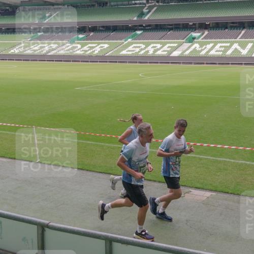 13.09.2026 - 21. swb-Marathon Bremen Michael Burmester http://msf.ph/oto/10333418 13.09.2026 13:05:58 Laufen im Stadion 109, 178, 217, 244, 287, 303, 310, 323, 372, 394, 430, 454, 536, 578, 613, 647, 784, 831, 891, 900, 1073, 1083, 1205, 1239, 1243, 1274, 1307, 1308, 1365, 1380, 1437, 1456, 1533, 1545, 1574, 1581, 1627, 1656, 1687, 1780, 1823, 1848, 1909, 1914, 1932, 1941, 2023, 2076, 2089, 2126, 2241, 2244, 2265, 2275, 2301, 2310, 2355, 2356, 2393, 2430, 2452, 2464, 2602, 2707, 2723, 2742, 2764, 2867, 2902, 2910, 2919, 2957, 2959, 2985, 3030, 3115, 3278, 3320, 3343, 3444, 3485 meine-sportfotos.de