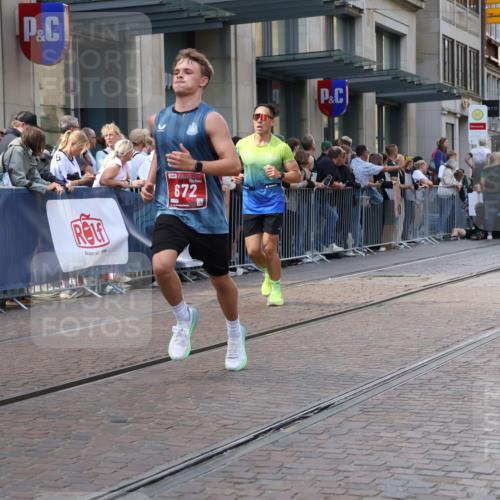 13.09.2026 - 21. swb-Marathon Bremen Strokosch-Dieckow http://msf.ph/oto/10333444 13.09.2026 13:23:46 Ziel 102, 342, 776, 909, 1199, 2210, 2370, 2491, 2517, 2967, 3044, 3372, 4671, 5012, 5104, 5146, 5208, 5257, 5397, 5481, 5623, 5928, 6105, 6772, 7059, 7069, 7081, 7094, 7105, 7357, 7475, 7761, 8051, 8052, 8082, 8179, 9087, 9916, 10059, 10115, 13007, 13197, 13219, 135, 672, 2288, 2371, 2409, 2485, 2490, 2560, 2627, 3078, 3138, 3173, 3642, 3856, 3861, 3939, 4601, 4671, 5011, 5116, 5231, 5908, 6157, 6332, 6648, 6843, 6848, 7216, 7475, 8095, 8290, 8560, 9088, 9196, 10115 meine-sportfotos.de