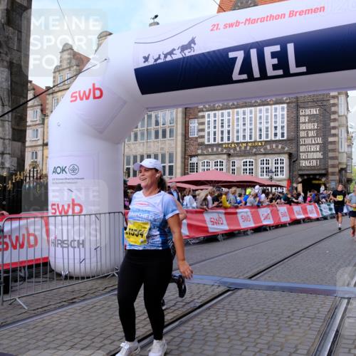 13.09.2026 - 21. swb-Marathon Bremen Tim E. http://msf.ph/oto/10333508 13.09.2026 11:05:40 Ziel 10186, 10411, 10432, 10576, 10697, 10717, 10802, 10995, 11102, 11146, 11157, 11218, 11314, 11326, 11334, 11387, 11394, 11521, 11571, 11572, 11616, 12011, 12055, 12079, 12080, 12251, 12330 meine-sportfotos.de