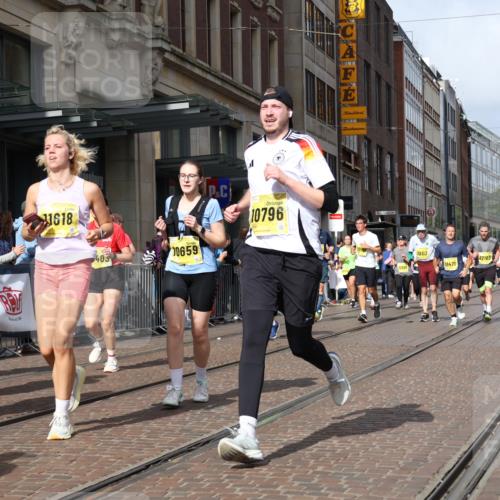 13.09.2026 - 21. swb-Marathon Bremen Strokosch-Dieckow http://msf.ph/oto/10333591 13.09.2026 11:03:48 Ziel 10152, 10182, 10291, 10390, 10403, 10516, 10607, 10659, 10671, 10672, 10720, 10726, 10912, 10913, 10918, 11149, 11221, 11318, 11319, 11336, 11470, 11471, 11511, 11539, 11618, 11726, 11909, 11967, 12001, 12103, 12113, 12140, 12260, 12276, 12392, 12433, 12504, 10090, 10091, 10152, 10327, 10357, 10420, 10429, 10569, 10796, 10902, 10918, 10950, 11211, 11325, 11411, 11451, 11595, 11655, 11746, 11868, 11967, 12074 meine-sportfotos.de