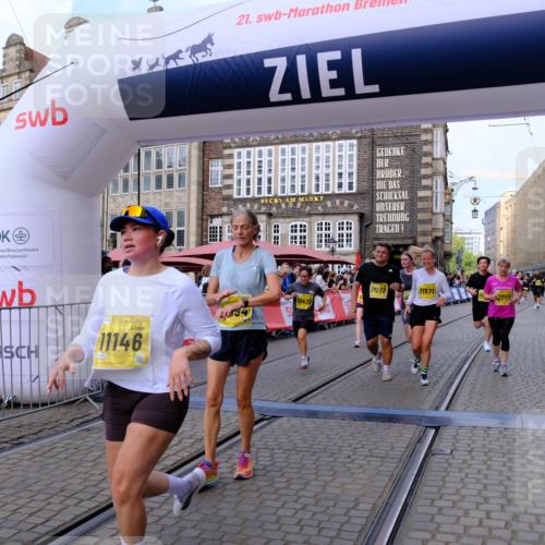 13.09.2026 - 21. swb-Marathon Bremen Tim E. http://msf.ph/oto/10333598 13.09.2026 11:05:44 Ziel 10186, 10411, 10432, 10697, 10717, 10802, 11146, 11314, 11334, 11387, 11394, 11521, 11571, 11572, 11724, 11892, 12055, 12251, 12273, 12330, 12362 meine-sportfotos.de