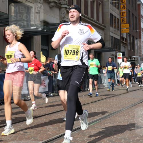 13.09.2026 - 21. swb-Marathon Bremen Strokosch-Dieckow http://msf.ph/oto/10333602 13.09.2026 11:03:48 Ziel 10152, 10182, 10291, 10390, 10403, 10516, 10607, 10659, 10671, 10672, 10720, 10726, 10912, 10913, 10918, 11149, 11221, 11318, 11319, 11336, 11470, 11471, 11511, 11539, 11618, 11726, 11909, 11967, 12001, 12103, 12113, 12140, 12260, 12276, 12392, 12433, 12504, 10090, 10091, 10152, 10327, 10357, 10420, 10429, 10569, 10796, 10902, 10918, 10950, 11211, 11325, 11411, 11451, 11595, 11655, 11746, 11868, 11967, 12074 meine-sportfotos.de