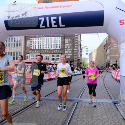 13.09.2026 - 21. swb-Marathon Bremen Tim E. http://msf.ph/oto/10333648 13.09.2026 11:05:45 Ziel 10186, 10259, 10260, 10411, 10432, 10697, 10717, 10802, 10864, 11146, 11314, 11334, 11387, 11394, 11520, 11521, 11571, 11572, 11724, 11791, 11892, 12055, 12251, 12273, 12330, 12362 meine-sportfotos.de