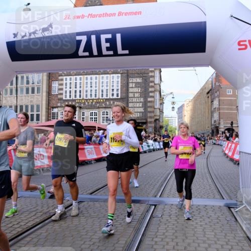 13.09.2026 - 21. swb-Marathon Bremen Tim E. http://msf.ph/oto/10333659 13.09.2026 11:05:45 Ziel 10186, 10259, 10260, 10411, 10432, 10697, 10717, 10802, 10864, 11146, 11314, 11334, 11387, 11394, 11520, 11521, 11571, 11572, 11724, 11791, 11892, 12055, 12251, 12273, 12330, 12362 meine-sportfotos.de
