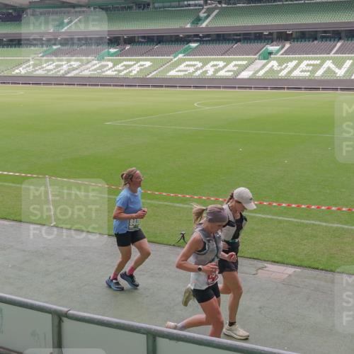 13.09.2026 - 21. swb-Marathon Bremen Michael Burmester http://msf.ph/oto/10333719 13.09.2026 13:06:37 Laufen im Stadion 109, 132, 156, 217, 244, 287, 303, 310, 323, 372, 394, 430, 454, 578, 607, 613, 647, 716, 784, 831, 834, 846, 891, 900, 922, 1073, 1083, 1189, 1205, 1243, 1274, 1308, 1365, 1369, 1380, 1387, 1437, 1533, 1545, 1574, 1581, 1600, 1823, 1841, 1848, 1871, 1909, 1926, 1938, 2070, 2076, 2090, 2219, 2241, 2244, 2265, 2275, 2301, 2310, 2318, 2355, 2356, 2393, 2440, 2464, 2699, 2707, 2721, 2731, 2742, 2755, 2764, 2818, 2902, 2911, 2960, 2985, 3030, 3115, 3278, 3444, 3485 meine-sportfotos.de