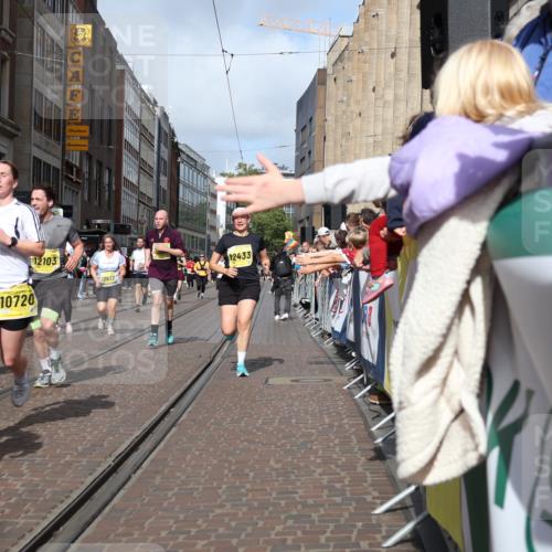 13.09.2026 - 21. swb-Marathon Bremen Strokosch-Dieckow http://msf.ph/oto/10333825 13.09.2026 11:03:53 Ziel 10182, 10291, 10390, 10516, 10526, 10607, 10613, 10671, 10672, 10726, 10912, 10913, 11214, 11215, 11221, 11318, 11319, 11336, 11470, 11471, 11539, 11618, 11720, 11726, 11740, 11909, 12001, 12103, 12113, 12140, 12260, 12276, 12392, 12433, 10090, 10091, 10152, 10327, 10357, 10403, 10420, 10429, 10569, 10607, 10659, 10720, 10796, 10902, 10918, 10950, 11149, 11325, 11451, 11511, 11595, 11618, 11655, 11746, 11868, 11967, 12074, 12392, 12504 meine-sportfotos.de