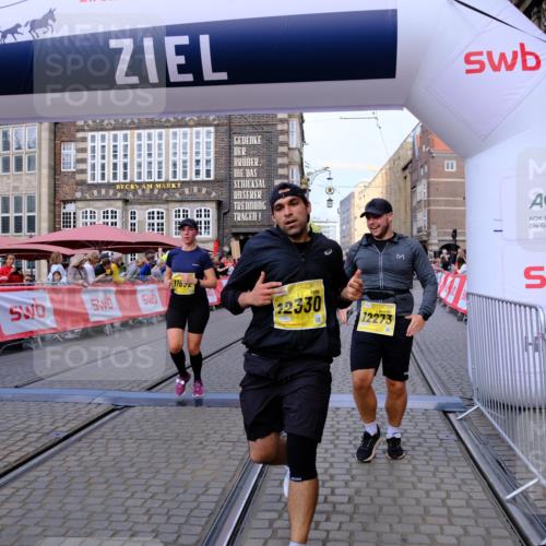 13.09.2026 - 21. swb-Marathon Bremen Tim E. http://msf.ph/oto/10333828 13.09.2026 11:05:49 Ziel 10186, 10259, 10260, 10432, 10717, 10864, 11146, 11314, 11334, 11387, 11394, 11520, 11521, 11571, 11572, 11724, 11791, 11892, 11947, 12055, 12156, 12251, 12273, 12330, 12362, 12501 meine-sportfotos.de