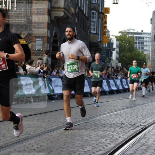 13.09.2026 - 21. swb-Marathon Bremen Strokosch-Dieckow http://msf.ph/oto/10333833 13.09.2026 13:16:56 Ziel 675, 696, 734, 816, 827, 985, 1076, 1162, 2474, 2604, 4135, 4485, 5255, 5772, 6367, 6535, 7053, 7603, 7875, 8171, 8288, 2052, 3246, 3706, 4156, 6624, 6704, 6953, 7284, 8111, 8418, 8858 meine-sportfotos.de