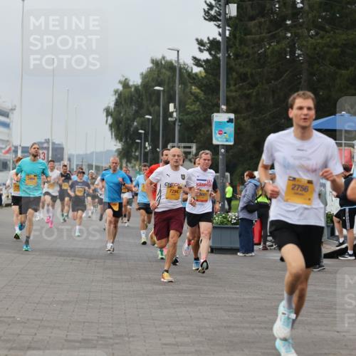 13.09.2026 - Kiel Lauf Andreas Tolksdorf http://msf.ph/oto/10333834 13.09.2026 09:51:59 Kiellinie 33, 13, 4, 2664, 7294, 5001, 2756, 3465 meine-sportfotos.de