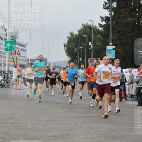 13.09.2026 - Kiel Lauf Andreas Tolksdorf http://msf.ph/oto/10333853 13.09.2026 09:51:59 Kiellinie 4, 2664, 2158, 4564, 24, 7294, 5001, 2756 meine-sportfotos.de