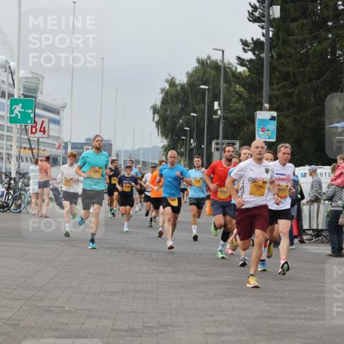 13.09.2026 - Kiel Lauf Andreas Tolksdorf http://msf.ph/oto/10333856 13.09.2026 09:51:59 Kiellinie 4, 585, 2158, 4564, 7294, 5001, 275 meine-sportfotos.de