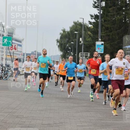 13.09.2026 - Kiel Lauf Andreas Tolksdorf http://msf.ph/oto/10333878 13.09.2026 09:52:00 Kiellinie 3, 4, 3, 2107, 2664, 6585, 24, 7294, 2158, 4564, 10, 500 meine-sportfotos.de