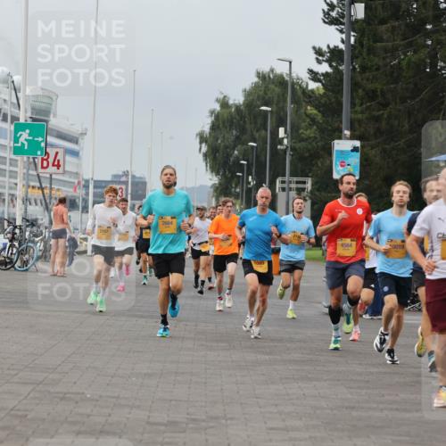 13.09.2026 - Kiel Lauf Andreas Tolksdorf http://msf.ph/oto/10333890 13.09.2026 09:52:01 Kiellinie 3, 4, 2107, 2664, 6585, 4564, 0019, 24, 7294 meine-sportfotos.de