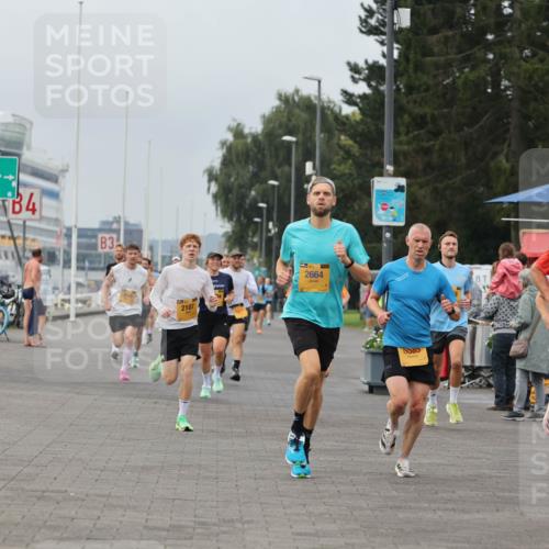 13.09.2026 - Kiel Lauf Andreas Tolksdorf http://msf.ph/oto/10333947 13.09.2026 09:52:02 Kiellinie 4, 3, 2107, 2664, 6585, 4564 meine-sportfotos.de