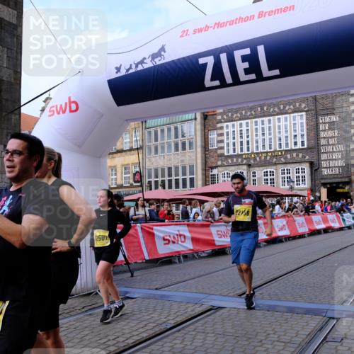 13.09.2026 - 21. swb-Marathon Bremen Tim E. http://msf.ph/oto/10333990 13.09.2026 11:05:56 Ziel 10168, 10186, 10238, 10259, 10260, 10432, 10457, 10864, 11024, 11314, 11387, 11520, 11521, 11571, 11572, 11724, 11791, 11892, 11947, 12055, 12156, 12273, 12330, 12362, 12501, 12773 meine-sportfotos.de