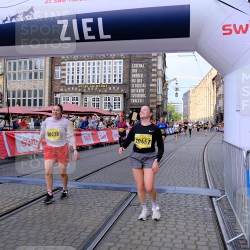 13.09.2026 - 21. swb-Marathon Bremen Tim E. http://msf.ph/oto/10334089 13.09.2026 11:05:59 Ziel 10168, 10238, 10259, 10260, 10305, 10457, 10864, 11024, 11520, 11724, 11791, 11892, 11947, 12156, 12273, 12330, 12362, 12378, 12501, 12523, 12773 meine-sportfotos.de