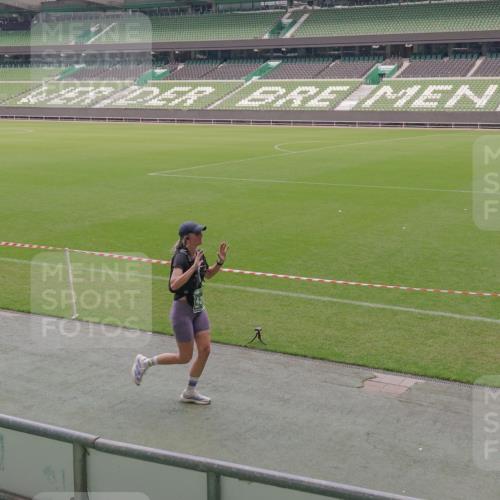 13.09.2026 - 21. swb-Marathon Bremen Michael Burmester http://msf.ph/oto/10334092 13.09.2026 13:07:29 Laufen im Stadion 109, 132, 156, 287, 303, 310, 372, 430, 454, 489, 551, 578, 607, 613, 682, 716, 800, 808, 809, 831, 834, 846, 884, 911, 922, 1083, 1173, 1189, 1205, 1210, 1285, 1322, 1364, 1365, 1369, 1387, 1395, 1437, 1532, 1545, 1574, 1600, 1688, 1823, 1831, 1841, 1848, 1854, 1871, 1909, 1926, 1938, 2003, 2070, 2090, 2215, 2219, 2275, 2283, 2318, 2355, 2356, 2366, 2393, 2405, 2440, 2492, 2565, 2611, 2699, 2707, 2721, 2731, 2755, 2782, 2802, 2818, 2831, 2866, 2902, 2911, 2949, 2960 meine-sportfotos.de