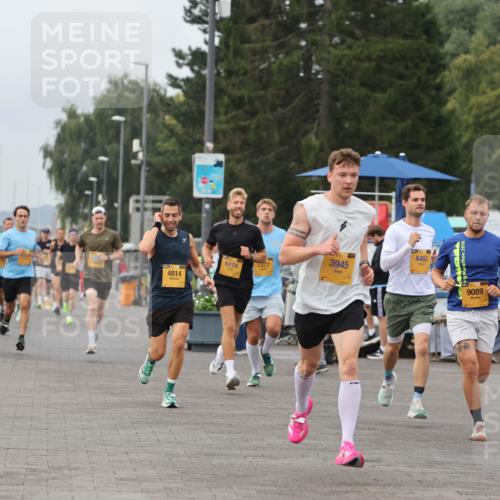 13.09.2026 - Kiel Lauf Andreas Tolksdorf http://msf.ph/oto/10334094 13.09.2026 09:52:08 Kiellinie 4, 83, 83, 4814, 6174, 4463, 3945, 7377, 9089, 1625 meine-sportfotos.de