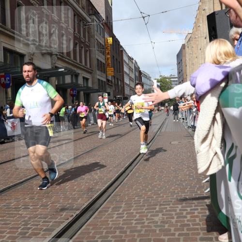 13.09.2026 - 21. swb-Marathon Bremen Strokosch-Dieckow http://msf.ph/oto/10334102 13.09.2026 11:03:59 Ziel 10182, 10245, 10291, 10390, 10516, 10526, 10613, 10671, 10672, 10755, 10913, 11214, 11215, 11221, 11248, 11318, 11336, 11410, 11539, 11720, 11726, 11740, 11909, 12001, 12009, 12103, 12113, 12276, 12929, 10090, 10091, 10152, 10327, 10357, 10403, 10429, 10569, 10607, 10659, 10720, 10726, 10796, 10912, 10913, 10918, 10950, 11149, 11319, 11325, 11451, 11470, 11471, 11511, 11595, 11618, 11868, 11967, 12074, 12140, 12260, 12392, 12433, 12504 meine-sportfotos.de