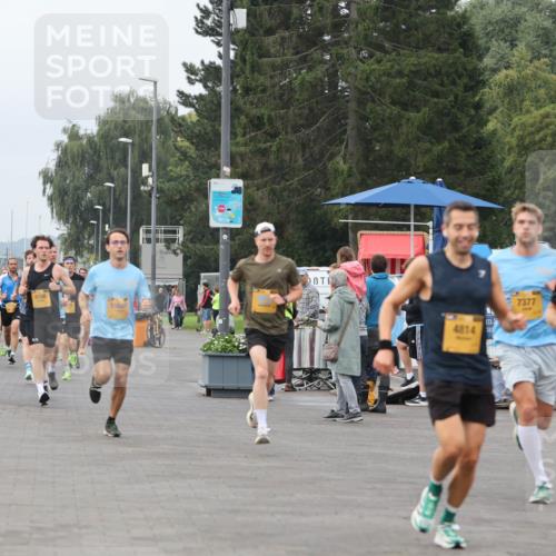 13.09.2026 - Kiel Lauf Andreas Tolksdorf http://msf.ph/oto/10334147 13.09.2026 09:52:11 Kiellinie 4, 3, 6156, 10549, 500, 4814, 7377, 6174, 111 meine-sportfotos.de