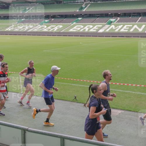13.09.2026 - 21. swb-Marathon Bremen Michael Burmester http://msf.ph/oto/10334188 13.09.2026 13:07:40 Laufen im Stadion 132, 156, 287, 303, 310, 372, 489, 551, 578, 607, 613, 682, 716, 800, 808, 809, 831, 834, 846, 884, 911, 922, 1083, 1173, 1189, 1205, 1210, 1285, 1289, 1322, 1364, 1365, 1369, 1387, 1395, 1437, 1532, 1545, 1574, 1600, 1688, 1823, 1831, 1841, 1848, 1854, 1871, 1899, 1909, 1926, 1938, 2003, 2041, 2070, 2090, 2215, 2219, 2229, 2275, 2283, 2318, 2356, 2366, 2405, 2440, 2492, 2565, 2611, 2635, 2699, 2707, 2721, 2727, 2731, 2755, 2782, 2802, 2818, 2831, 2866, 2902, 2911, 2949, 2960 meine-sportfotos.de
