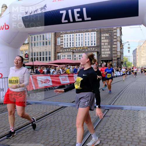 13.09.2026 - 21. swb-Marathon Bremen Tim E. http://msf.ph/oto/10334207 13.09.2026 11:06:00 Ziel 10168, 10238, 10259, 10260, 10305, 10457, 10864, 11024, 11520, 11724, 11791, 11892, 11947, 12156, 12273, 12330, 12362, 12378, 12501, 12523, 12528, 12773 meine-sportfotos.de