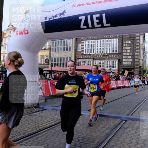 13.09.2026 - 21. swb-Marathon Bremen Tim E. http://msf.ph/oto/10334242 13.09.2026 11:06:02 Ziel 10018, 10168, 10238, 10259, 10260, 10305, 10457, 10864, 11024, 11520, 11791, 11892, 11947, 12156, 12362, 12378, 12501, 12523, 12528, 12773 meine-sportfotos.de