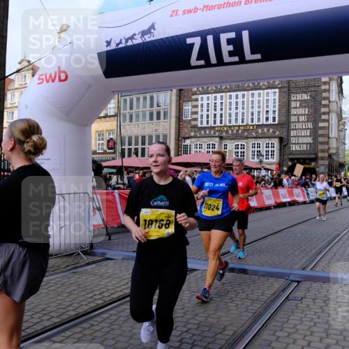13.09.2026 - 21. swb-Marathon Bremen Tim E. http://msf.ph/oto/10334254 13.09.2026 11:06:02 Ziel 10018, 10168, 10238, 10259, 10260, 10305, 10457, 10864, 11024, 11520, 11791, 11892, 11947, 12156, 12362, 12378, 12501, 12523, 12528, 12773 meine-sportfotos.de