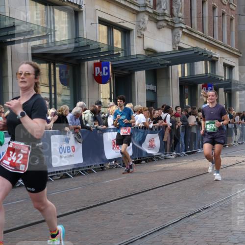 13.09.2026 - 21. swb-Marathon Bremen Strokosch-Dieckow http://msf.ph/oto/10334265 13.09.2026 13:24:07 Ziel 776, 789, 790, 1250, 1582, 2295, 2491, 3375, 3524, 3994, 4000, 4559, 5012, 5208, 5572, 5668, 5669, 5928, 5929, 5953, 6080, 7069, 7081, 7156, 7568, 8310, 8415, 8636, 8784, 8881, 9087, 9264, 9573, 9676, 9916, 10069, 10071, 10097, 102, 342, 776, 909, 1199, 2210, 2288, 2370, 2517, 2967, 3044, 3372, 4671, 5011, 5104, 5116, 5146, 5208, 5257, 5397, 5481, 5623, 6105, 6332, 6648, 6772, 7059, 7094, 7105, 7357, 7475, 7761, 8051, 8052, 8082, 8179, 9087, 10059, 10115, 13007, 13197 meine-sportfotos.de