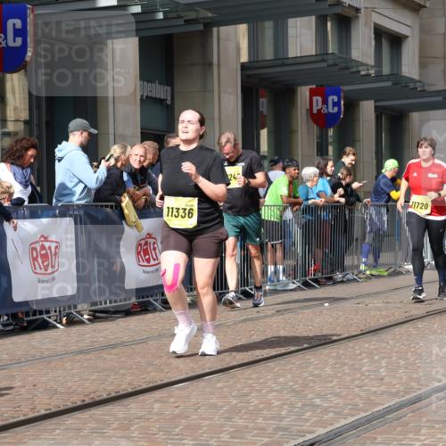 13.09.2026 - 21. swb-Marathon Bremen Strokosch-Dieckow http://msf.ph/oto/10334268 13.09.2026 11:04:08 Ziel 10160, 10182, 10245, 10291, 10526, 10613, 10711, 10755, 10877, 11114, 11214, 11215, 11221, 11248, 11336, 11410, 11720, 11740, 11761, 11991, 12009, 12929, 10152, 10357, 10390, 10403, 10429, 10516, 10607, 10659, 10671, 10672, 10720, 10726, 10796, 10912, 10913, 10918, 11149, 11221, 11318, 11319, 11325, 11451, 11470, 11471, 11511, 11539, 11618, 11726, 11909, 11967, 12001, 12103, 12113, 12140, 12260, 12276, 12392, 12433, 12504 meine-sportfotos.de