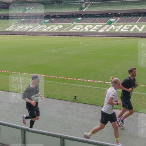 13.09.2026 - 21. swb-Marathon Bremen Michael Burmester http://msf.ph/oto/10334311 13.09.2026 13:07:54 Laufen im Stadion 132, 156, 310, 372, 489, 551, 607, 682, 716, 800, 808, 809, 831, 834, 846, 884, 911, 922, 1083, 1124, 1173, 1189, 1205, 1210, 1285, 1289, 1322, 1364, 1369, 1387, 1395, 1437, 1532, 1545, 1559, 1600, 1688, 1831, 1841, 1848, 1854, 1871, 1899, 1926, 1938, 2003, 2041, 2070, 2090, 2215, 2219, 2229, 2275, 2283, 2318, 2366, 2380, 2405, 2440, 2467, 2492, 2565, 2611, 2635, 2699, 2707, 2721, 2727, 2731, 2755, 2782, 2802, 2818, 2831, 2841, 2866, 2897, 2902, 2911, 2930, 2949, 2960, 3067 meine-sportfotos.de