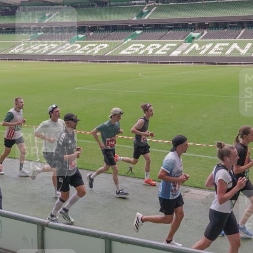 13.09.2026 - 21. swb-Marathon Bremen Michael Burmester http://msf.ph/oto/10334335 13.09.2026 13:07:56 Laufen im Stadion 132, 156, 310, 372, 489, 551, 607, 682, 716, 800, 808, 809, 831, 834, 846, 884, 911, 922, 1083, 1124, 1173, 1189, 1205, 1210, 1285, 1289, 1322, 1364, 1369, 1387, 1395, 1437, 1532, 1545, 1559, 1600, 1688, 1831, 1841, 1848, 1854, 1871, 1899, 1926, 1938, 2003, 2041, 2070, 2090, 2215, 2219, 2229, 2283, 2318, 2366, 2380, 2405, 2440, 2467, 2492, 2565, 2611, 2635, 2699, 2707, 2721, 2727, 2731, 2755, 2782, 2802, 2818, 2831, 2841, 2866, 2897, 2911, 2930, 2949, 2960, 3067 meine-sportfotos.de
