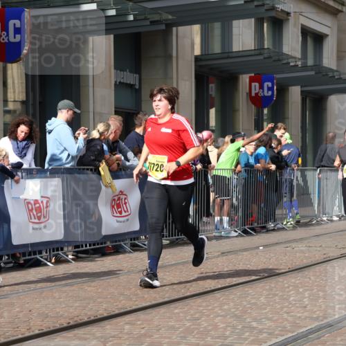 13.09.2026 - 21. swb-Marathon Bremen Strokosch-Dieckow http://msf.ph/oto/10334346 13.09.2026 11:04:10 Ziel 10160, 10182, 10245, 10526, 10613, 10711, 10755, 10877, 11114, 11214, 11215, 11248, 11336, 11364, 11410, 11592, 11720, 11740, 11761, 11991, 12009, 12929, 10152, 10291, 10357, 10390, 10403, 10429, 10516, 10607, 10659, 10671, 10672, 10720, 10726, 10912, 10913, 10918, 11149, 11221, 11318, 11319, 11325, 11451, 11470, 11471, 11511, 11539, 11618, 11726, 11909, 11967, 12001, 12103, 12113, 12140, 12260, 12276, 12392, 12433, 12504 meine-sportfotos.de