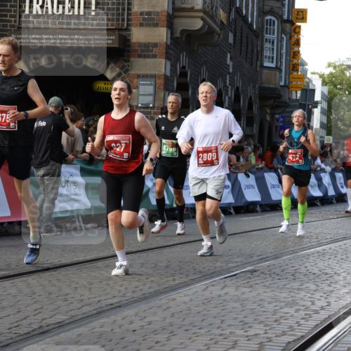 13.09.2026 - 21. swb-Marathon Bremen Strokosch-Dieckow http://msf.ph/oto/10334347 13.09.2026 13:17:11 Ziel 385, 472, 675, 696, 734, 827, 1970, 2319, 2473, 2474, 2809, 3706, 3716, 3961, 4135, 4137, 4485, 5772, 6049, 6531, 6535, 6704, 6819, 7297, 7387, 7875, 842, 3148, 4805, 6095, 6734, 6759, 6803, 8532, 8714 meine-sportfotos.de